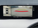 360&deg;ビューモニターを搭載しています。コーナーセンサーと合せてお使いいただくことで、安全、安心にお車の取り回しを行っていただけます。