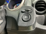 狭い駐車場で便利な電動格納ドアミラーが付いています。