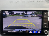【バックカメラ(3モード)】視点を切り替えて後方を確認でき、駐車や車庫入れも安心です。