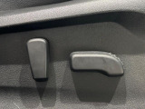【パワーシート】スイッチ一つで簡単にシートの微調整が可能!電動だから力もいりません!快適なシートポジションにセットして、快適なドライブをお楽しみください。