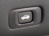 レーダークルーズコントロール  ミリ波レーダーと単眼カメラで先行車を認識し、車速に応じた車間距離を保ちながら追従走行を支援します。