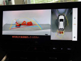 バックガイドモニターを装備しています、車庫入れもラクラクです。パノラミックビューモニターを搭載しています、上からの画像も表示されます。
