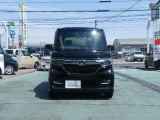 LEDヘッドライト装着車なので、夜間走行も明るく安全な走行をサポートいたします