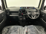 【インパネ】運転のしやすさを最優先に設計された見晴らしの良いフロントビュー。車両間隔が掴みやすく狭い道でも安心♪「安全」と「品質」を最優先に、安心してお乗りいただけるクルマを提供いたします。