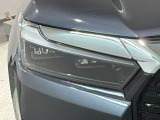 LEDヘッドライトは、点灯の瞬間から最大光量を発揮し、突然暗くなるトンネルなどでの安定感を高めます。