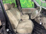 運転席シート廻りは使用感も少なく、良好な状態となっています。丁寧に使われていたことがよくわかりますね。