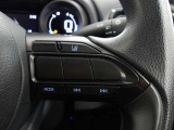 【車線逸脱防止機能】ウィンカーをださずに車線逸脱をするとディスプレイ表示と警報ブザーで注意を促します。