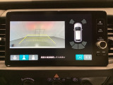 バックでの車庫入れも安心です! リアカメラが付いているバックモニター付のナビディスプレーを装備しております。バンパーについているソナーや、操作線もついており距離感も画面から確認できます。