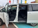 当店では、自社で仕入れした厳選車両を、多数展示しております。リーズナブルなお車を多数在庫しております。掘り出し物を探しにいらしてください。