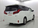 走りにこだわりながら収納力も持ち合わせたお車です。荷物を載せて軽快なドライブを楽しめますよ♪