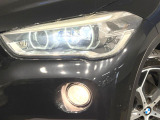 ●LEDヘッドライト:夜間走行時も良好な視界を確保し安心して運転できる高輝度LEDヘッドライトを装備!点灯速度が早く、消費電力も抑えられています。