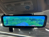 【デジタルインナーミラー】後席の大きな荷物や同乗者で後方が確認しづらい時でも安心!カメラが撮影した車両後方の映像をルームミラー内に表示。クリアな視界で状況の確認が可能です!