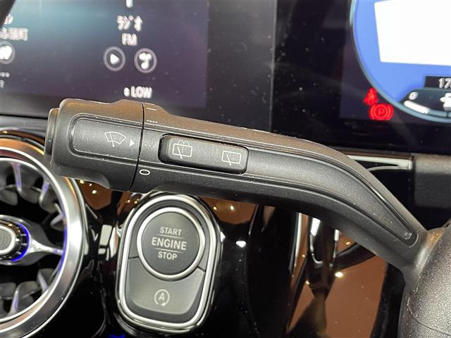 メルセデス・ベンツ GLAクラス GLA200d 4マチック AMGライン 4WD 4WD