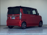 バックカメラが付いているのでバックでの車庫入れも安心です。