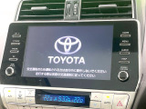 【メーカー純正ナビ】インテリアに溶け込むスタイリッシュな「専用設計」メーカーナビを装備♪視認性や操作性など基本性能にも優れ、より上質なカーライフをお楽しみいただけます。