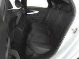 ご納車前に行います点検100項目におきまして、専用のテスターやツールを用いて細かな診断を行います。