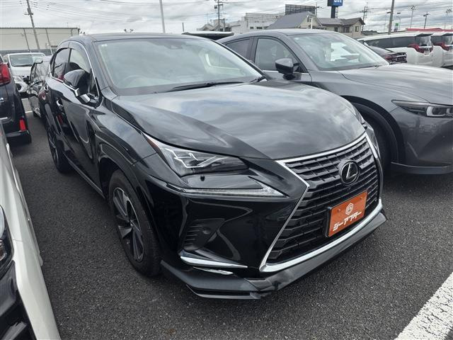 NX 300 スパイス&シック 禁煙車 純正10.3インチナビ フルセグTV
