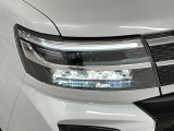 【LEDヘッドライト】現代の主流のライト。明るい光が瞬時に立ち上がり、必要な場所を均一に照らします。寿命も長く省エネで、スタイリッシュなデザインです♪