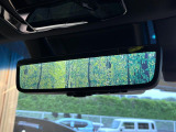【デジタルインナーミラー】後席の大きな荷物や同乗者で後方が確認しづらい時でも安心!カメラが撮影した車両後方の映像をルームミラー内に表示。クリアな視界で状況の確認が可能です!