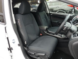●ホンダ純正オプションの『シートカバー』が付いています。 ●運転席の座面の高さを調整できる『ハイトアジャスター機能』が付いています!座面の高さを調整して自分にぴったりの運転姿勢がとれますね!
