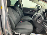ゆったり座れる運転席シート、状態も良好です!!!