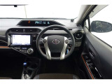 スタイリッシュなインパネ周りです!運転の際、常に目にする部分は、シックにまとめた飽きの来ないデザインが人気です!