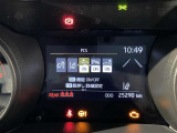 【プリクラッシュセーフティー】前方の自動車を検知し、追突の危険性が高まったら、音や警告灯などで警告し、ドライバーにブレーキ操作を促します!