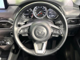 【純正革巻きステアリング】上質な革を使用することで、手にしっかり馴染みとても運転しやすいハンドルです♪