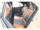 中古車をキレイで気持ちよくお乗りいただけるよう、エンジンルームからシートを外した洗浄まで、目に見えない部分も徹底的に洗浄しています!