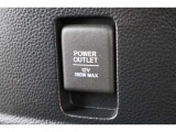 シガーソケットが付いているので、車から電源を取ることが出来ます!