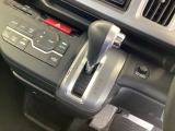 発進時から滑らかに加速する無段階変速のCVTはストップ&ゴーの多い街の中も快適です