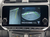 アラウンドビューモニターは前方や側面を映し出すことも可能ですので発進時の確認や幅寄せ離合時などにとても便利です。