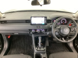 【前方視界】開放的な前方視界!運転がしやすく疲れにくいです♪窓が大きく、見通しがとっても良いおクルマですよ♪