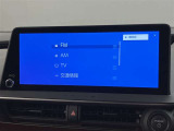 いまや必須装備「ナビゲーション」搭載!知らない場所に、スイスイッとドライブ。なんて便利な機能でしょうか?もう、これなしではハンドルを握れませんね!でも、運転中の操作は危険ですのでご注意ですね♪
