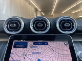 初年度登録から3年間は新車保証(メルセデスケア)を継承して、ご利用になれます。メルセデスケアは一部消耗品や、定期点検までも保証対象となりますので、保証が広範囲です。※詳しくはスタッフまでお問合せ下さい