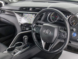 ★使いやすさや安全性を追求したステアリング周り!高級車ゆえにスイッチ類が多いのも特徴ですね!考え尽くされた配置ですぐに使いこなす事が出来ますのでご安心下さい!是非、体感してみて下さい!!