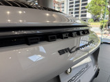 個室の商談ブースが2部屋ございます。お車のご相談等ごゆっくりお話しいただけます。
