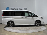 全長476cm、幅169cm、高さ184cmのお車になります。