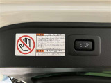 パワーバックドアは荷物の出し入れがしやすい優れもの!スイッチひとつで重たいバックドアが締まります!日用品の大量買い出しにも大活躍!
