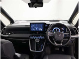 オシャレなインテリアで運転する気分も盛り上がりますよね^^