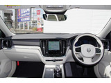 2025年モデル 登録済み未使用車 プレミアムホワイトメタリック/ブロンドレザーシート マイルドハイブリッドモデル