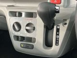 シンプルな操作で的確なシフトチェンジを可能にするゲート式シフトレバーを採用。☆詳しくは無料通話0078-6003-827541 相模原ICすぐ