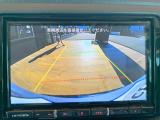 【バックカメラ(ガイドライン付)】ガイドライン表示で位置の目安が分かりやすく、駐車も安心です。