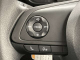 運転中、オーディオの操作をしてて、ハッとしたことはありませんか?ステアリングスイッチは、運転中でもハンドルでオーディオの操作が可能です。安全なドライブをサポートします。