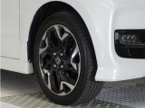 認定中古車では、厳しいHonda認定基準をクリアした厳選されたHonda認定中古車のみ、取り扱っております。「ご購入前の安心」「納車後の信頼」を車両と一緒に提供しております。