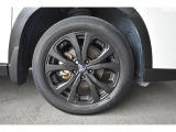 純正18インチアルミホイル/タイヤサイズは225/55R18です