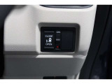 【左電動スライドドア】力を入れずにラクラクドア開閉♪左側電動スライドドア装備車両◎右側スライドドアは手動開閉です。狭い駐車場での乗り降りもラクラク♪挟み込み防止機構装備でお子様の乗り降りも安心◎
