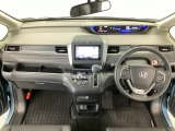 【前方視界】開放的な前方視界!運転がしやすく疲れにくいです♪窓が大きく、見通しがとっても良いおクルマですよ♪