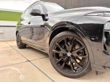 BMW純正アルミホイールです。納車時にはアルミホイールコーティングも承っております!是非ご検討下さいませ。