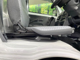 ドライバーによって運転しやすいポジションは異なり、あの車はどうなのか不安なこともありますよね。気になるお車は店頭で乗り込んでご確認いただけます♪